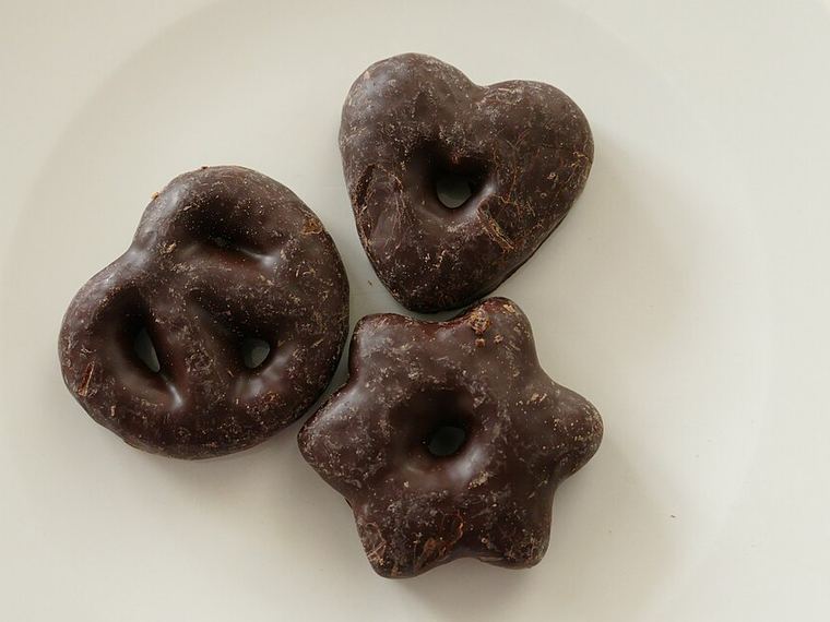Chocolate covered gingerbread cookies 01.